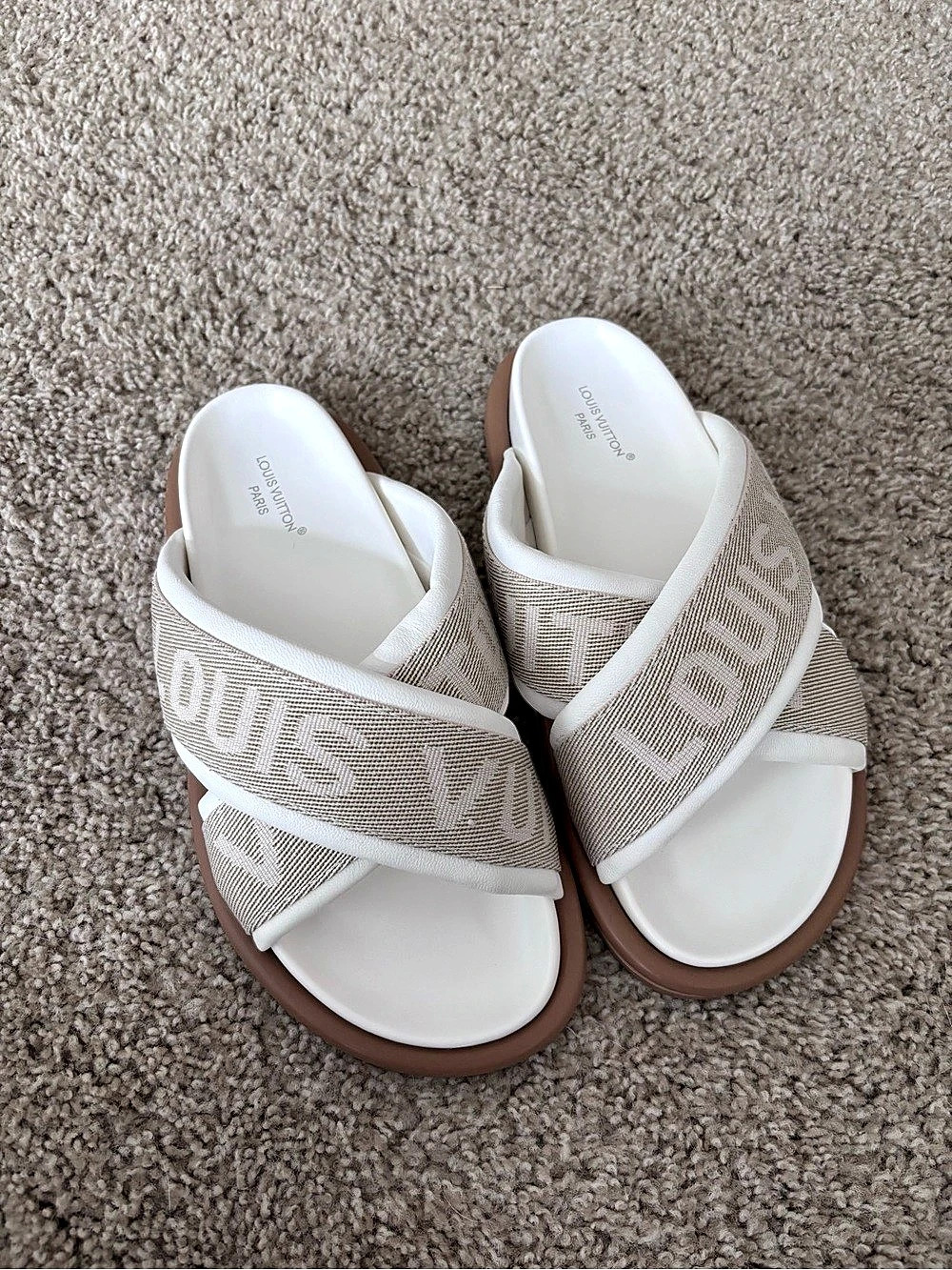 NEW White Leather Pool Pillow Flat Comfort Mule Slides